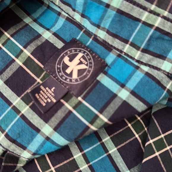 L / large button down shirt - collared - Picture 2 of 2